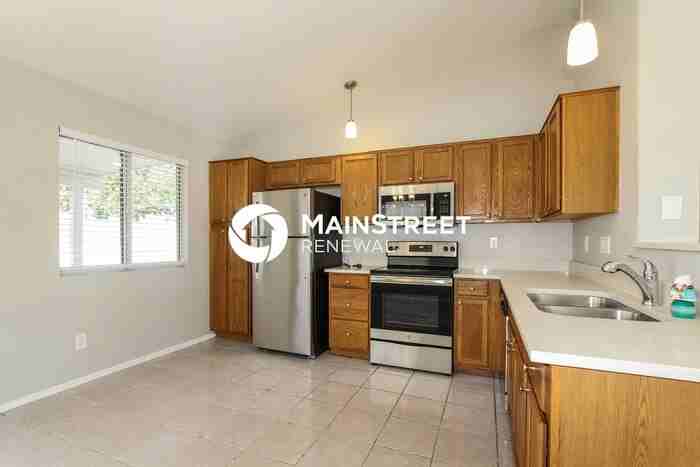 11422 W Puget Ave - Photo 6 of 16