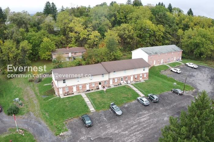 187 Glenn St #3C