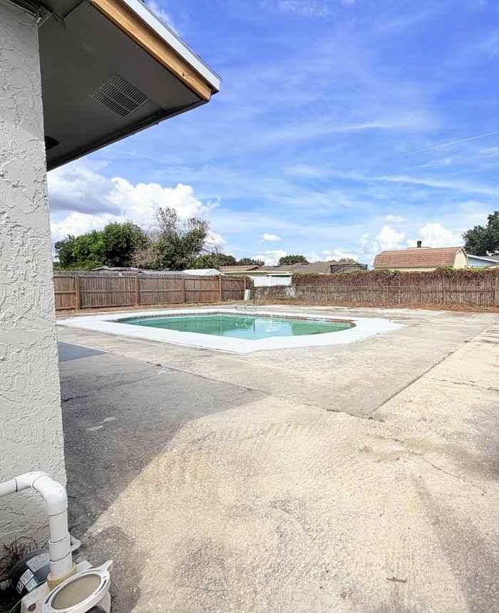 2913 Willie Mays Pkwy - Photo 3 of 14