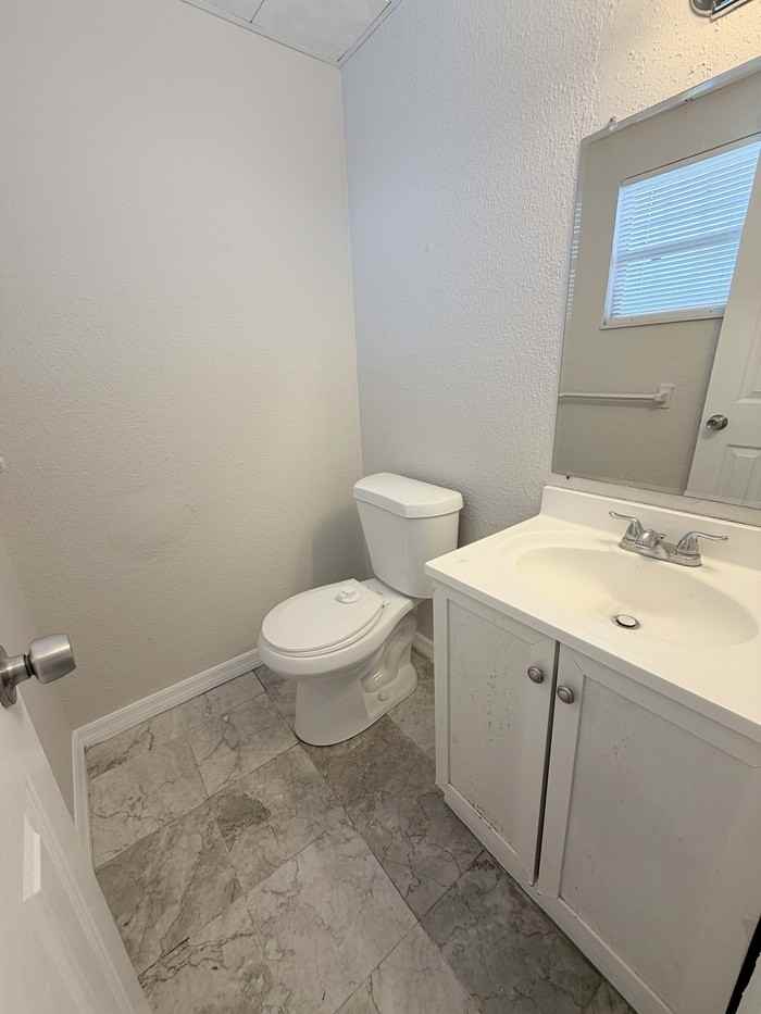 2913 Willie Mays Pkwy - Photo 7 of 14