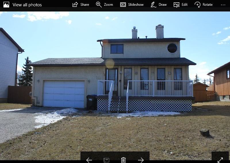 16 Castlefall Grove Ne - Photo 2 of 22
