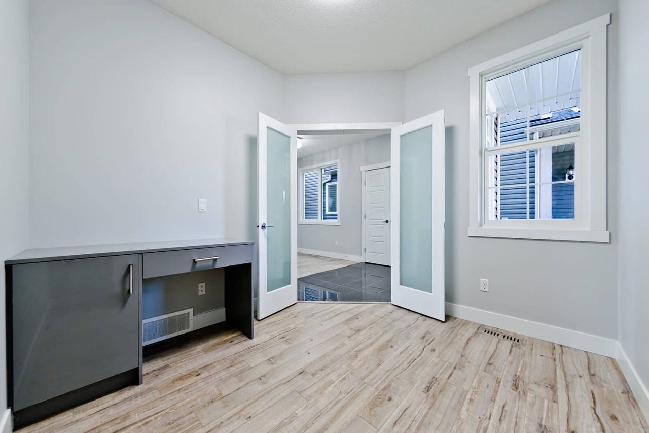 613 Midtown Pl Sw - Photo 5 of 35