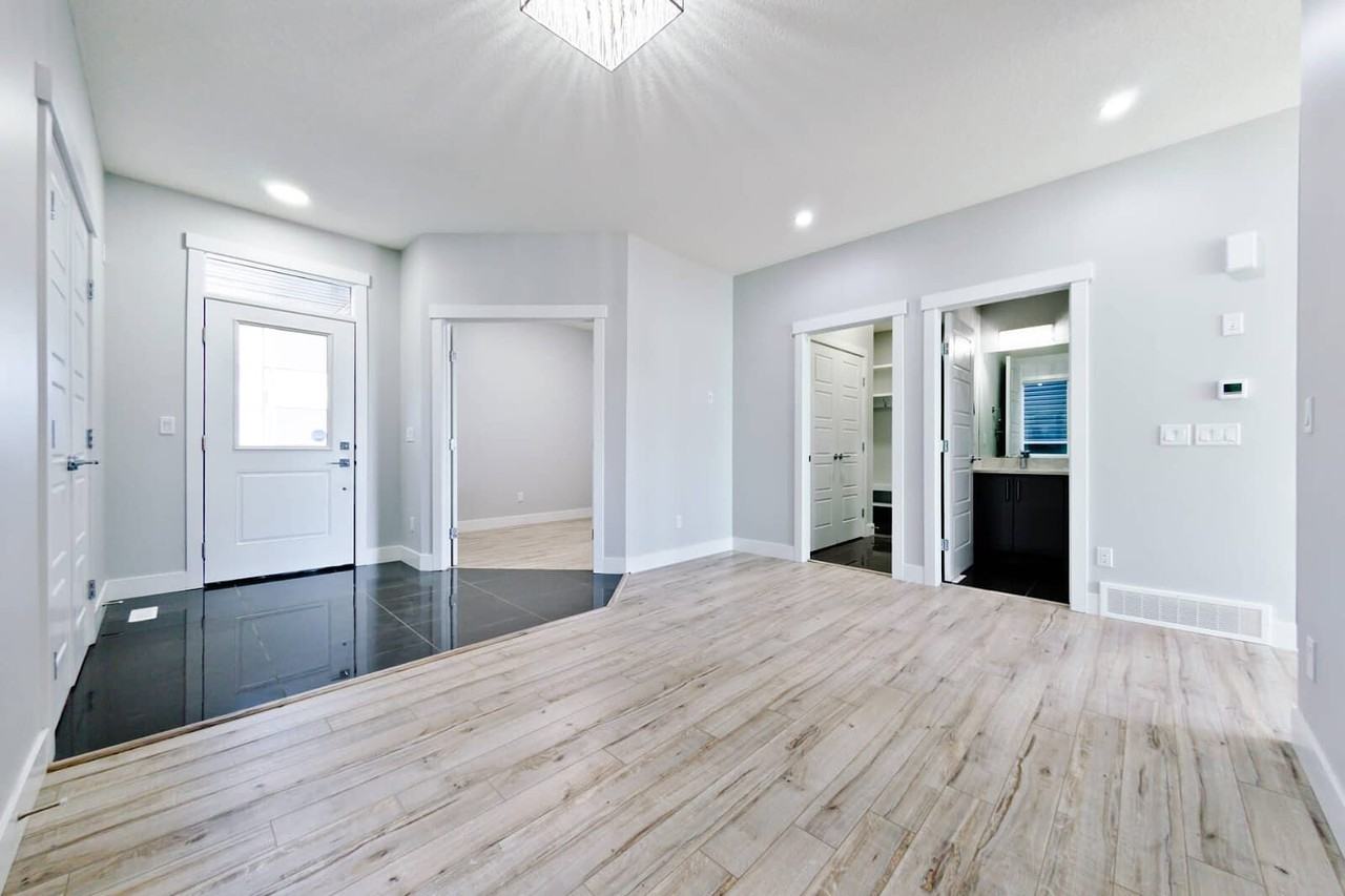 613 Midtown Pl Sw - Photo 6 of 35