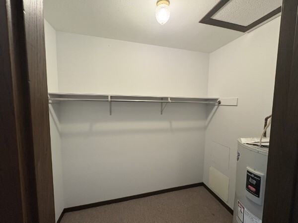 410 N State St #R3 - Photo 7 of 8