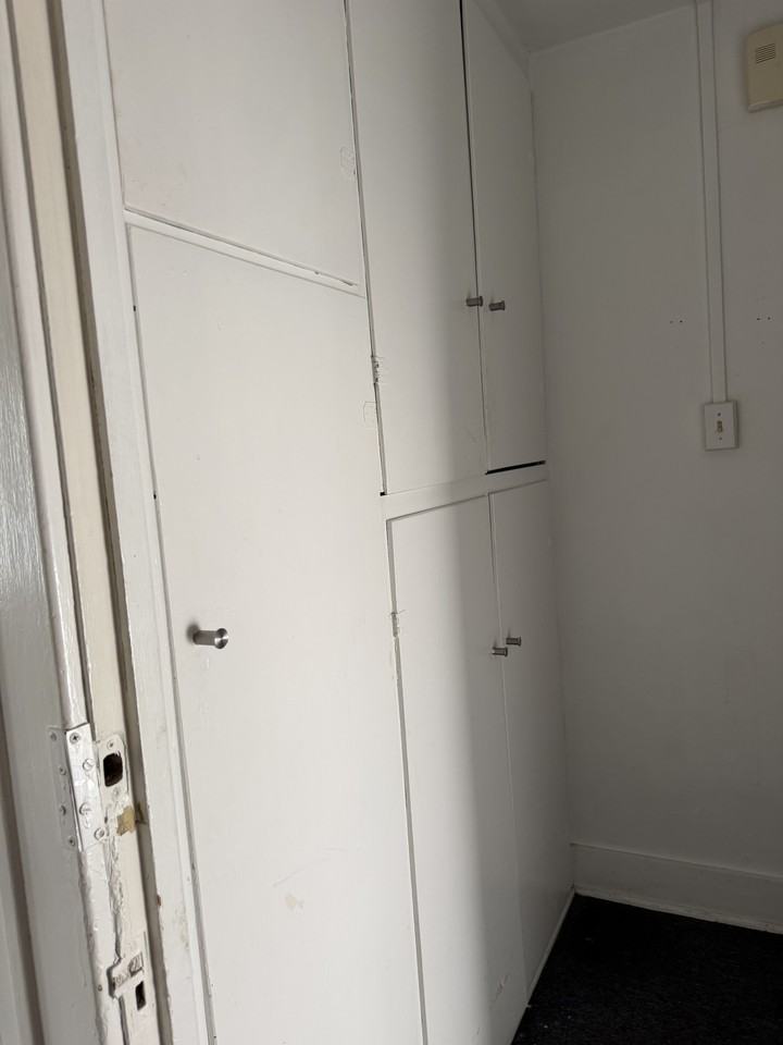 151 Shepard Ave - Photo 5 of 7