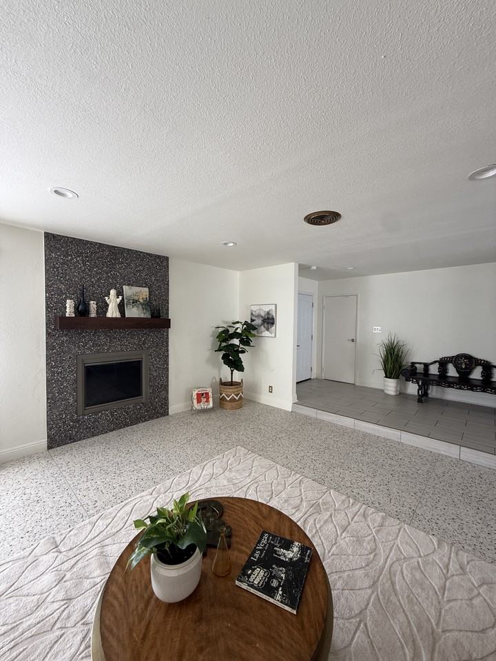 1662 Sombrero Dr #NA - Photo 3 of 16