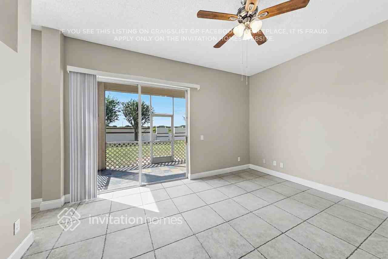 5120 52nd Ave W - Photo 6 of 19