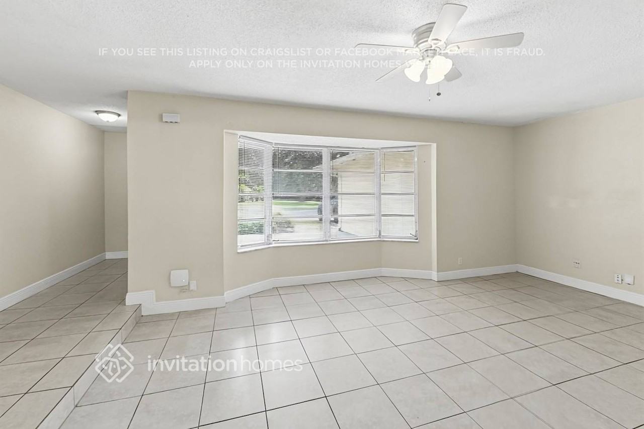 859 Camellia Dr - Photo 5 of 19