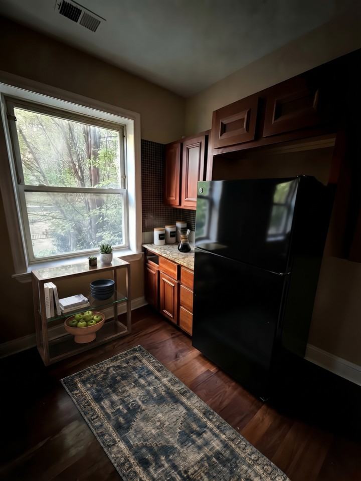 200 North Kenneth - Photo 6 of 15