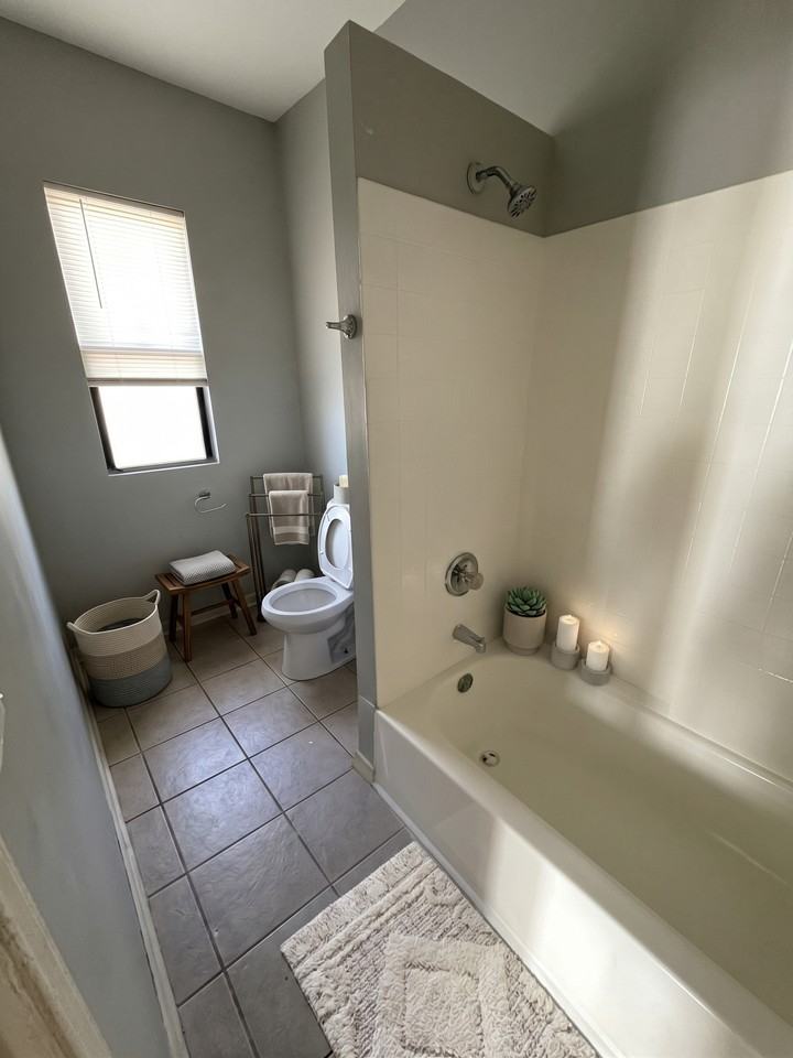 634 North Lamon - Photo 5 of 6