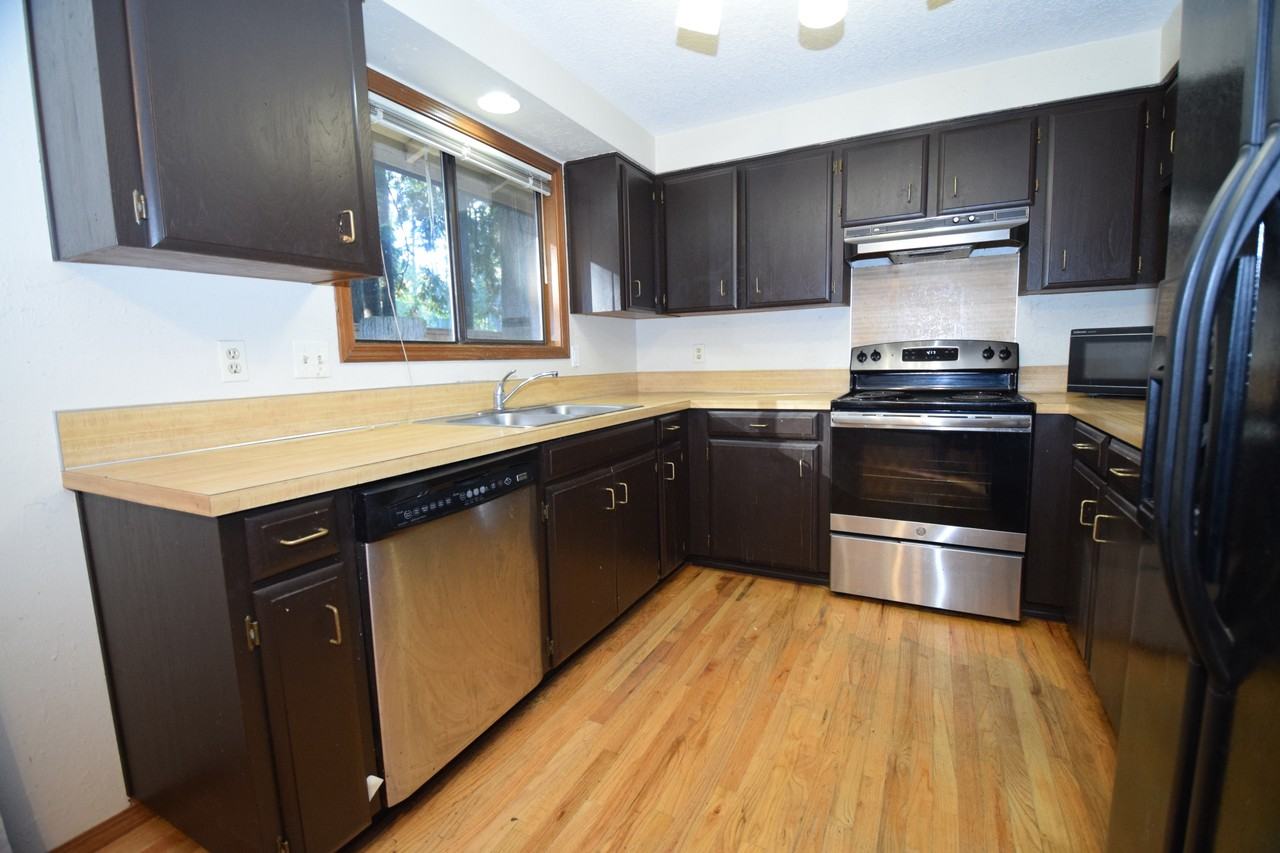 410 Se 26th Ave #1 - Photo 2 of 22
