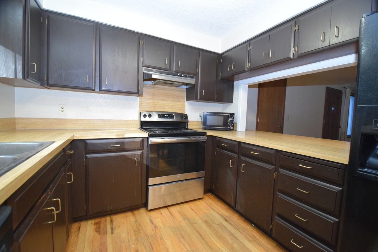 410 Se 26th Ave #1 - Photo 3 of 22