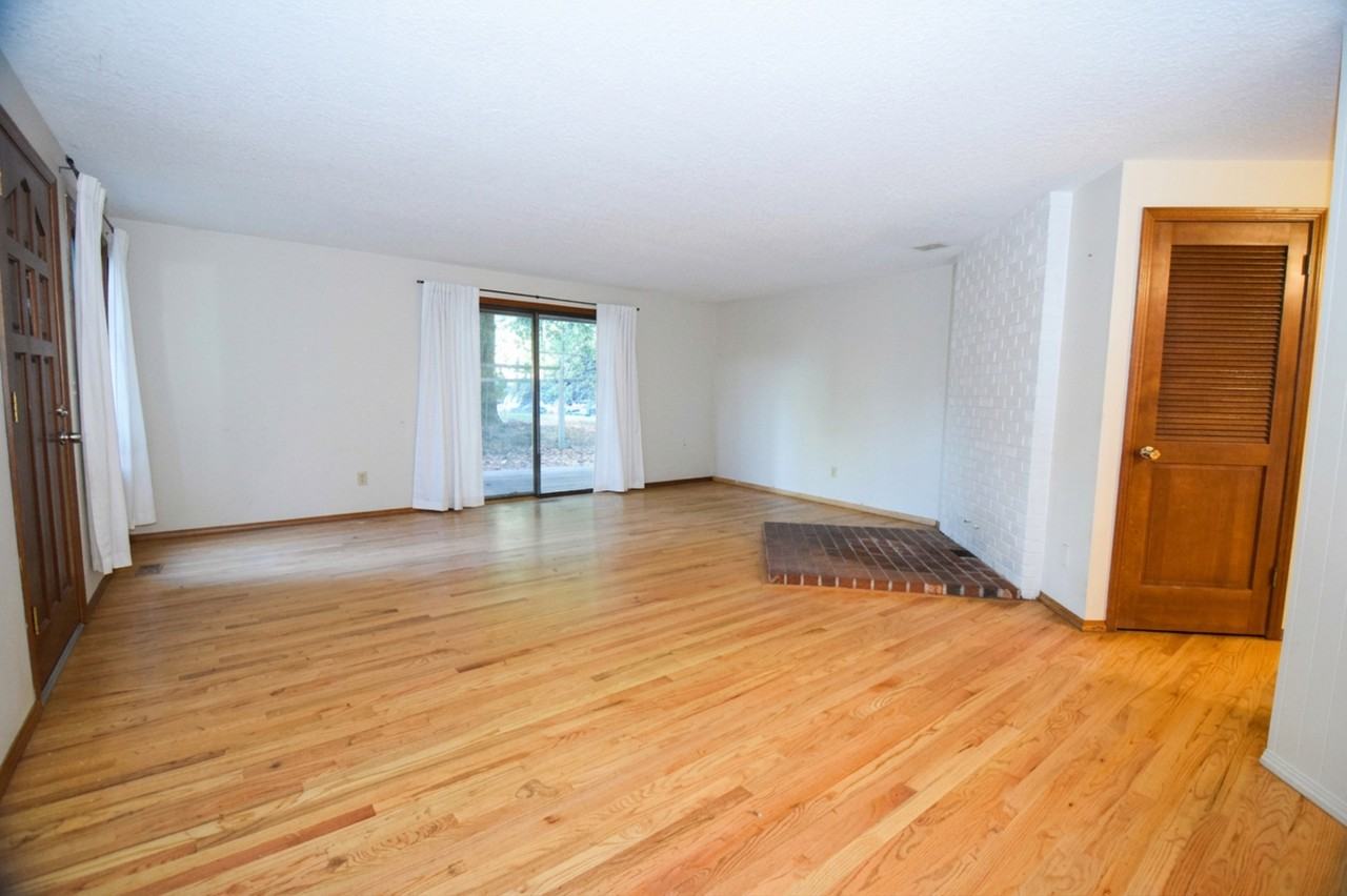 410 Se 26th Ave #1 - Photo 6 of 22