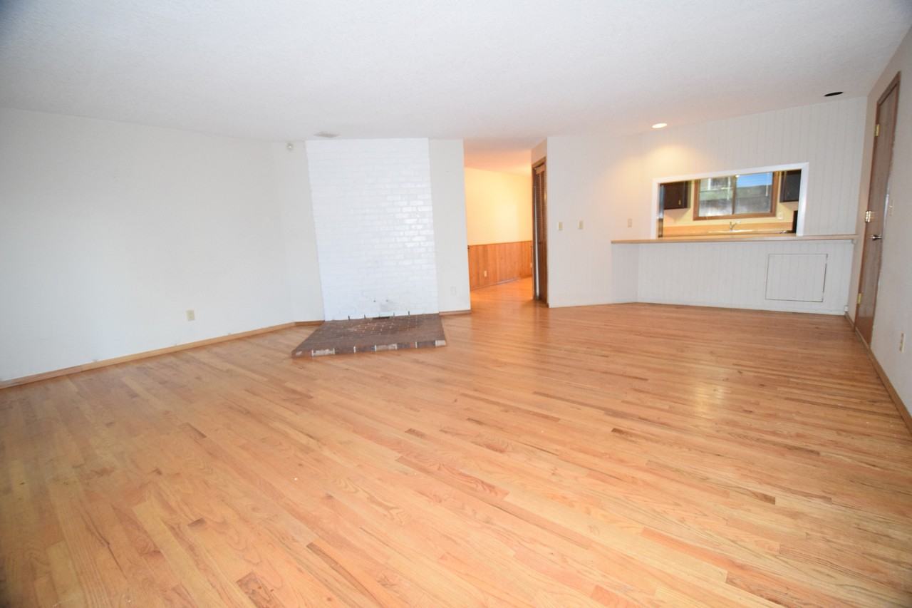 410 Se 26th Ave #1 - Photo 7 of 22