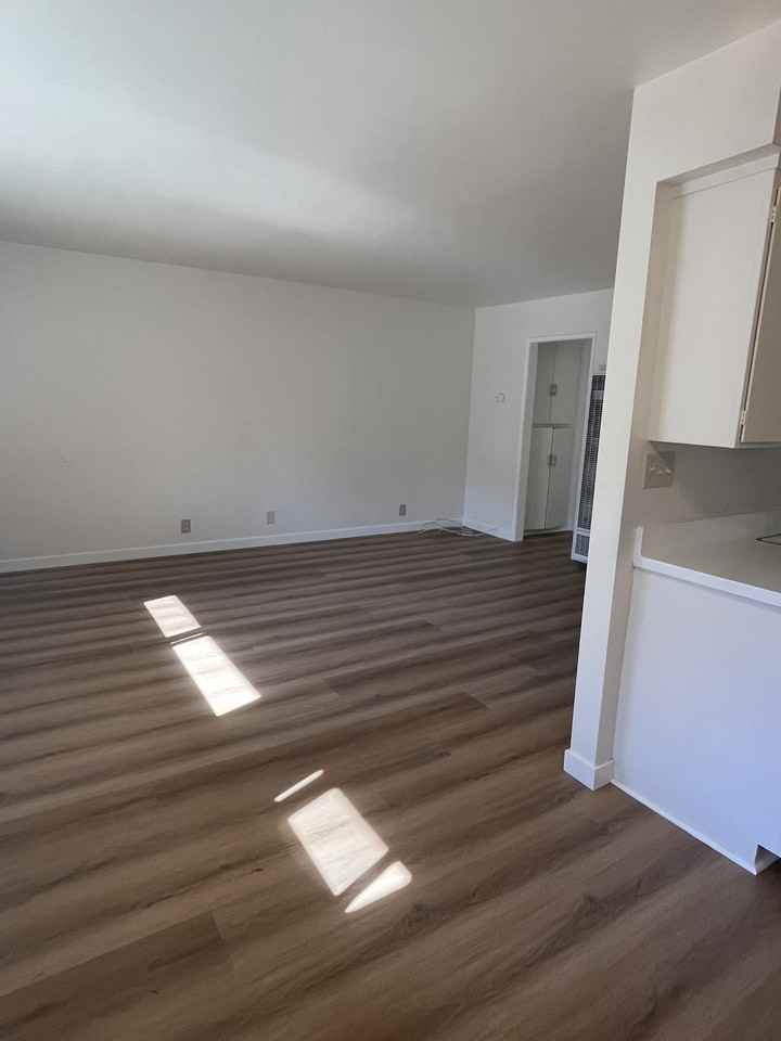 5150 Neptune Sq #F - Photo 5 of 19