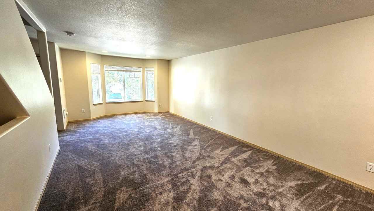 4484 Ne Nicholson Loop #1 - Photo 3 of 23