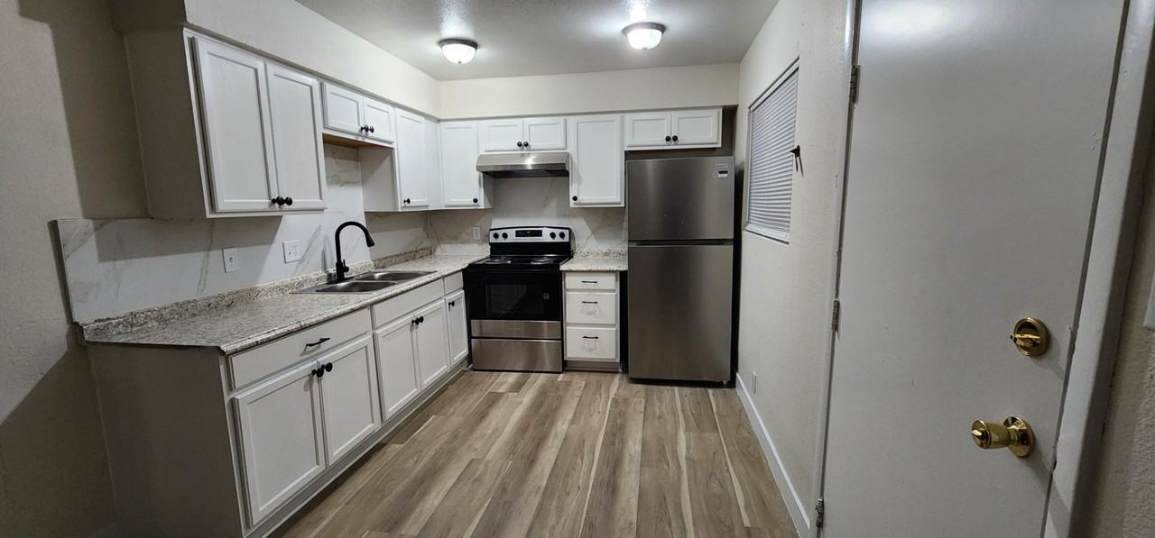 3390 Cambridge St - Photo 2 of 10