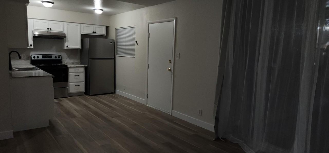 3390 Cambridge St - Photo 3 of 10