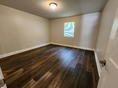 414 White Oak St - Photo 5 of 9