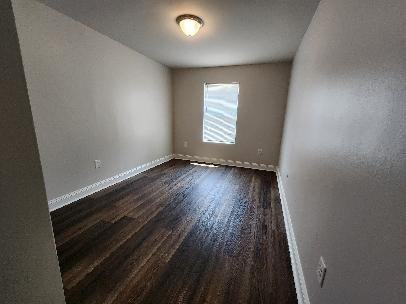 414 White Oak St - Photo 7 of 9