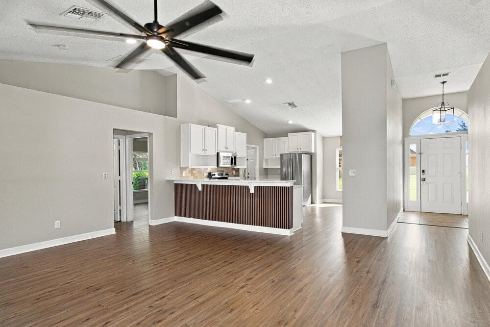297 Bent Oak Ct - Photo 5 of 16