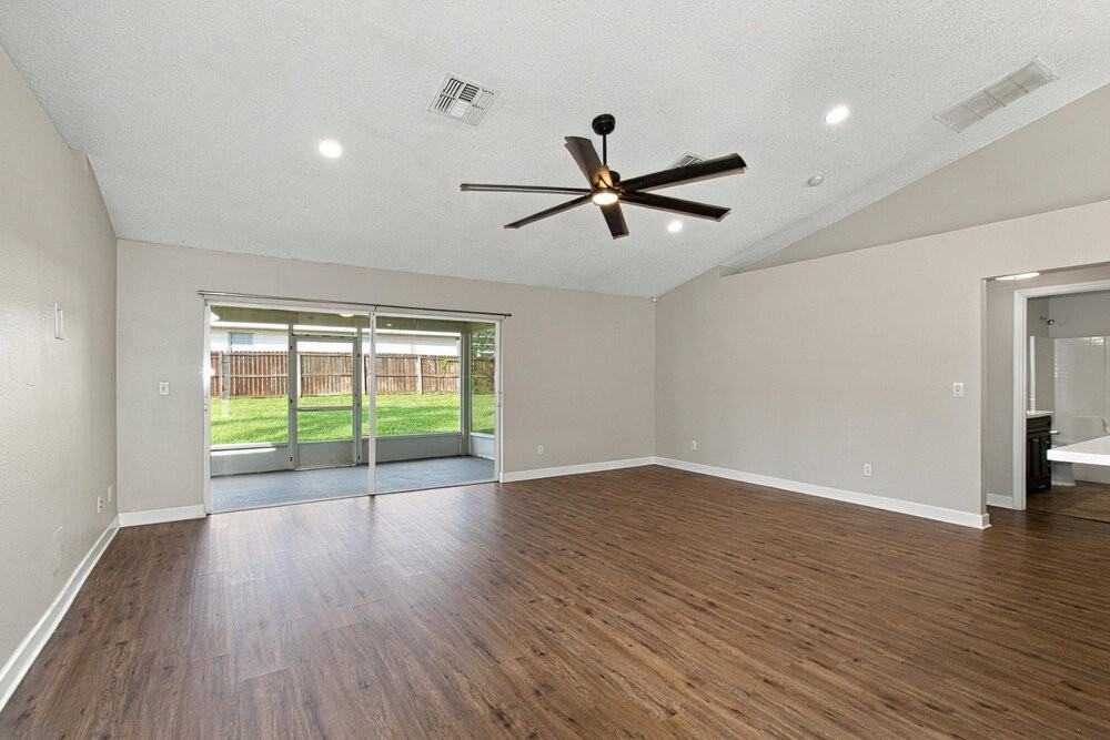 297 Bent Oak Ct - Photo 6 of 16