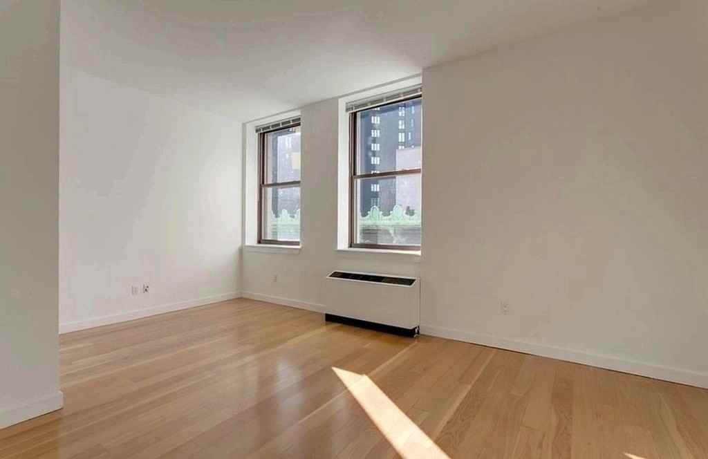 37 Wall Street #10J - Photo 2 of 9