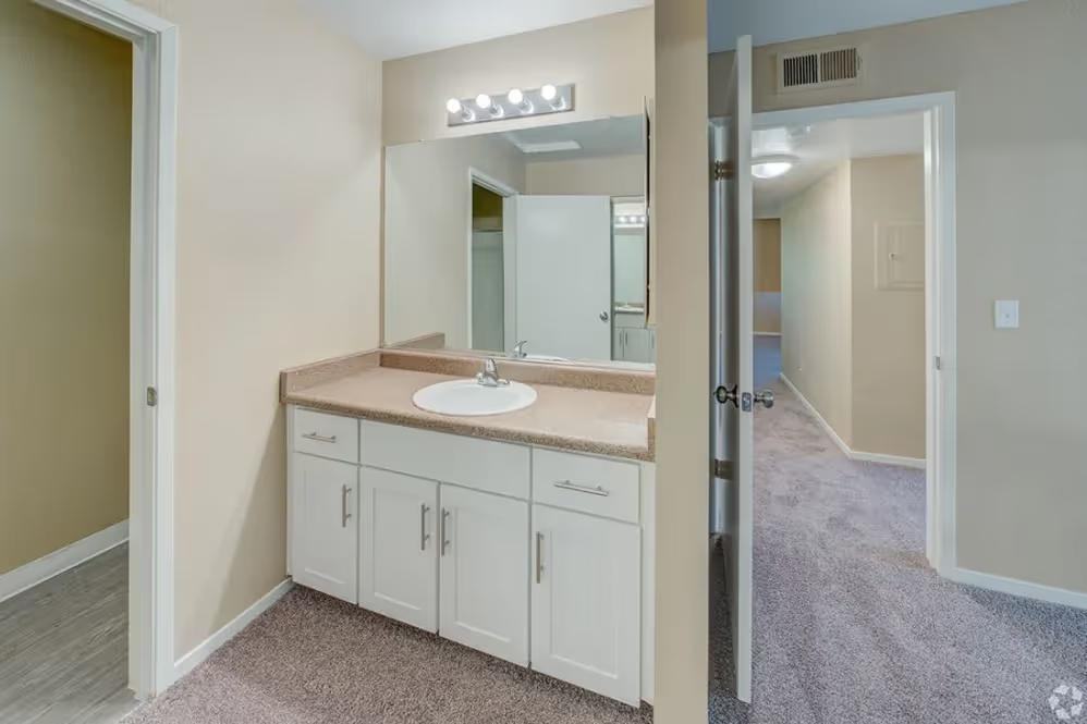 941 Danrose Dr - Photo 5 of 16