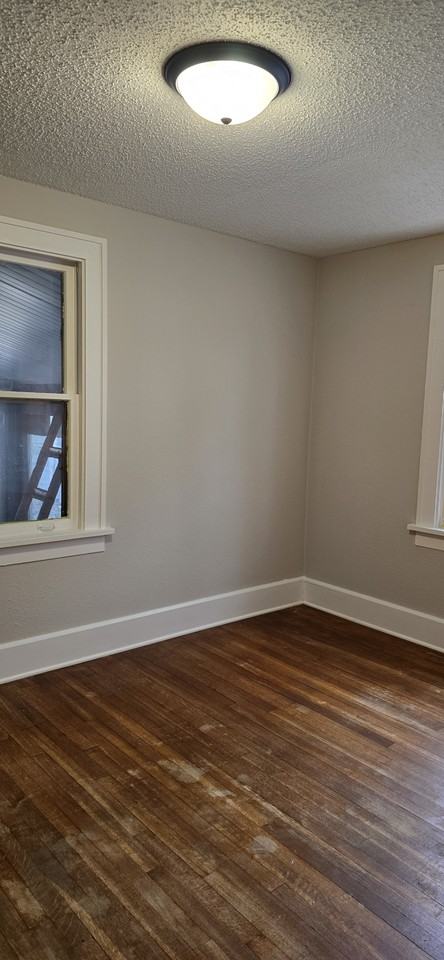1420 Thompson Avenue - Photo 7 of 50