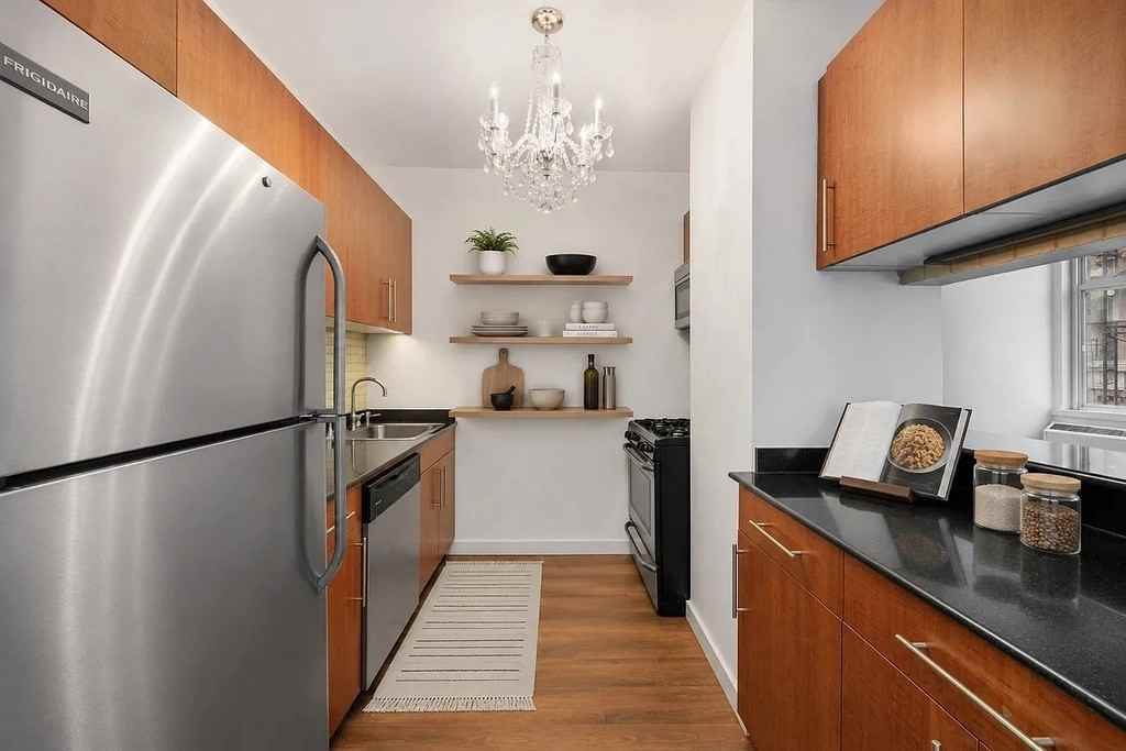 100 John Street #1315 - Photo 4 of 8