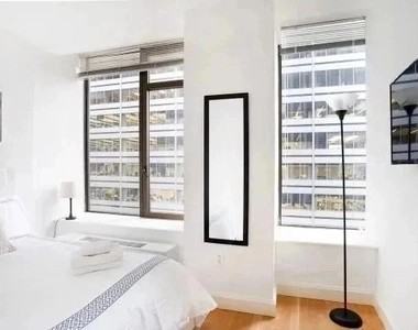 10 Hanover Square #17E - Photo 4 of 12