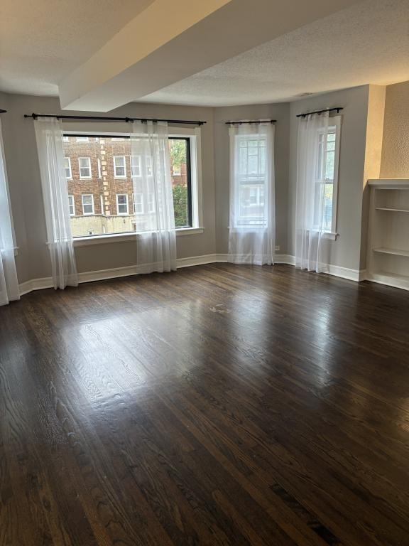 7525 S Phillips Ave - Photo 2 of 19