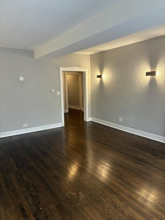 7525 S Phillips Ave - Photo 4 of 19
