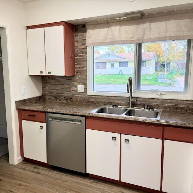 709 Cypress Dr - Photo 2 of 25