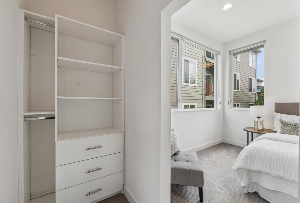 3920 1st Ave Ne - Photo 5 of 31