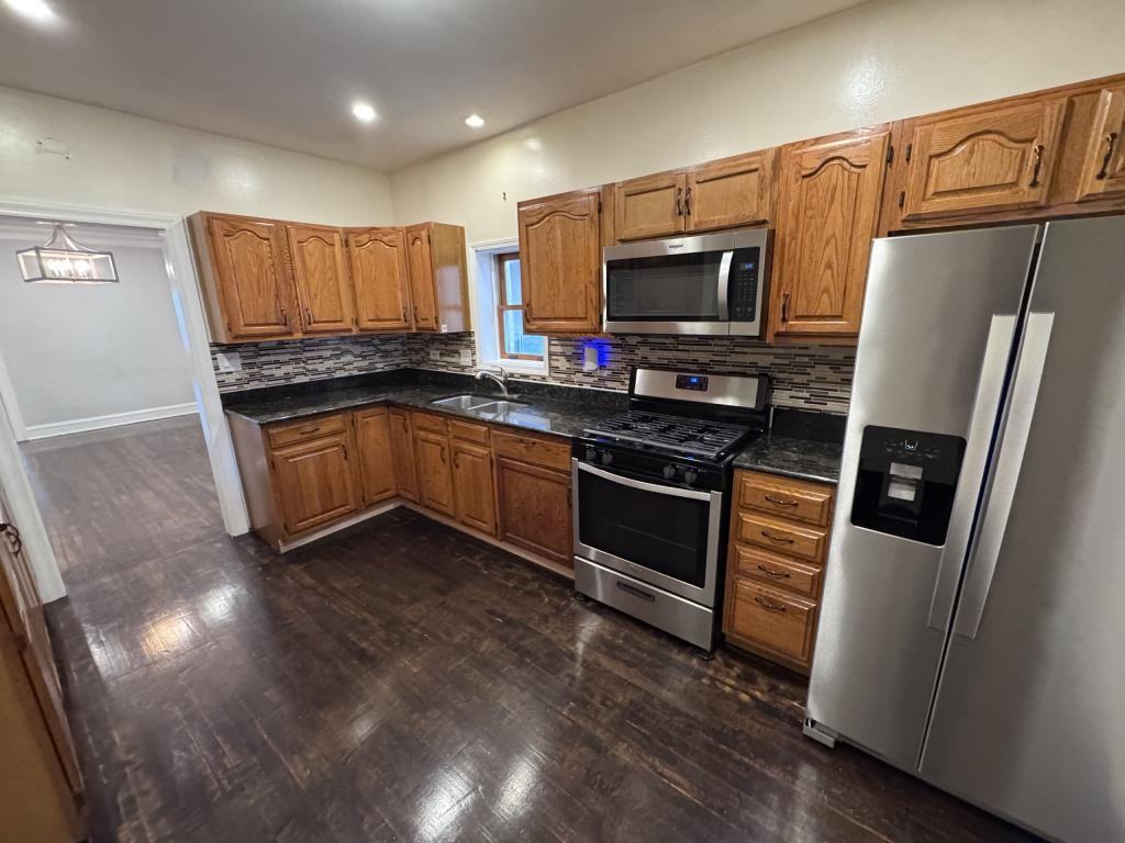 5725 N Artesian Ave - Photo 5 of 12