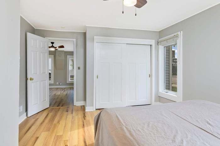 20660 Holyoke Ave - Photo 3 of 14
