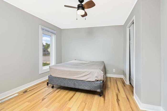 20660 Holyoke Ave - Photo 4 of 14