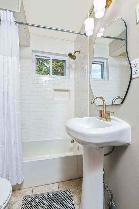 20660 Holyoke Ave - Photo 6 of 14