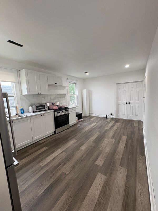 2139 N Karlov Ave ##3 - Photo 4 of 14