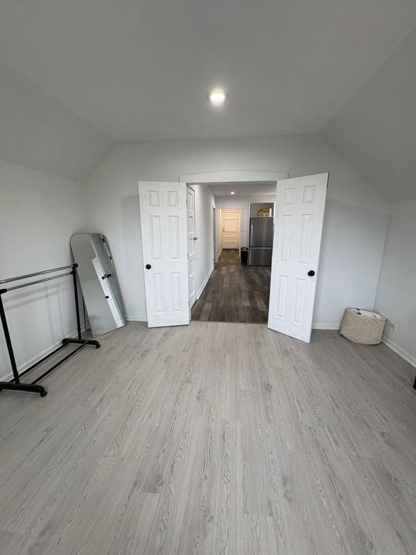 2139 N Karlov Ave ##3 - Photo 5 of 14