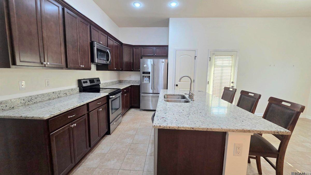14547 Stone Gate Dr - Photo 6 of 23