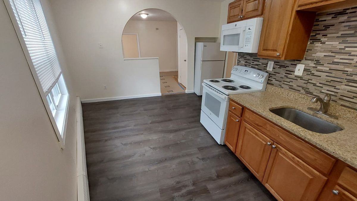 125 Rosseter St ##2r - Photo 2 of 14