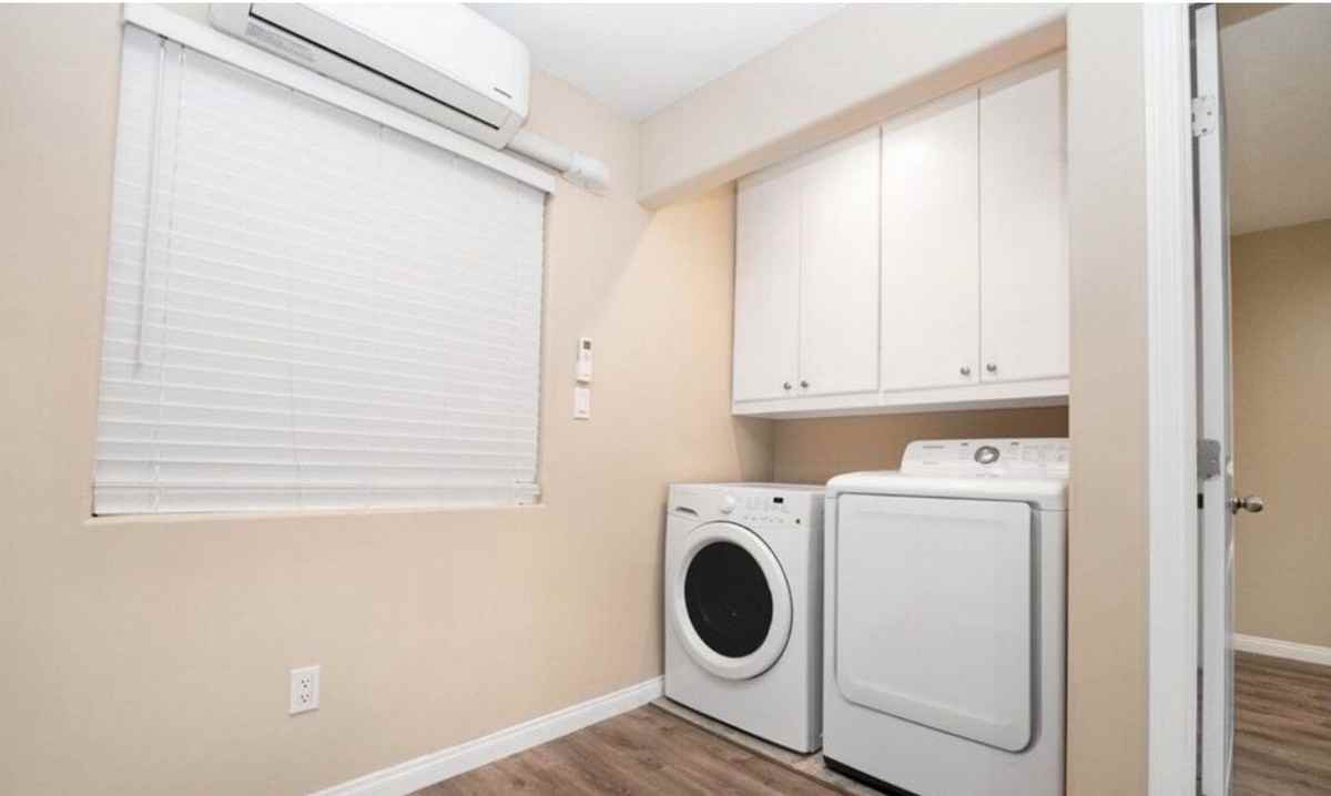 2742 S Rimpau Blvd - Photo 3 of 6