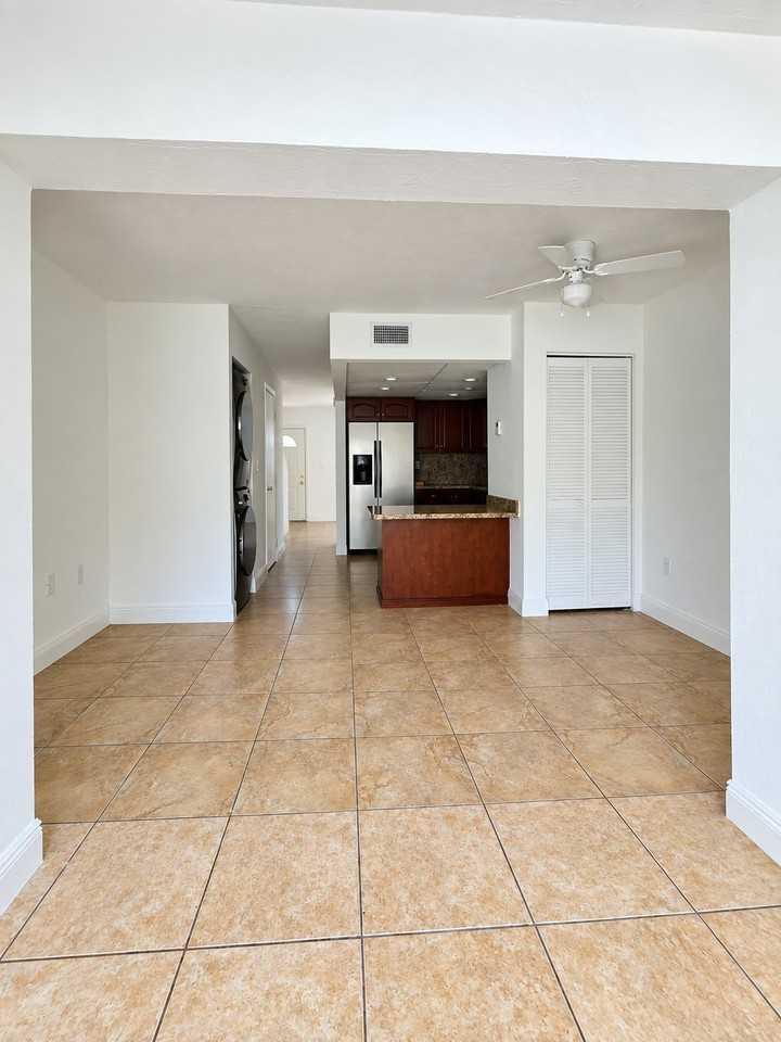 10972 Southwest 4th Street #J2 - Photo 5 of 15