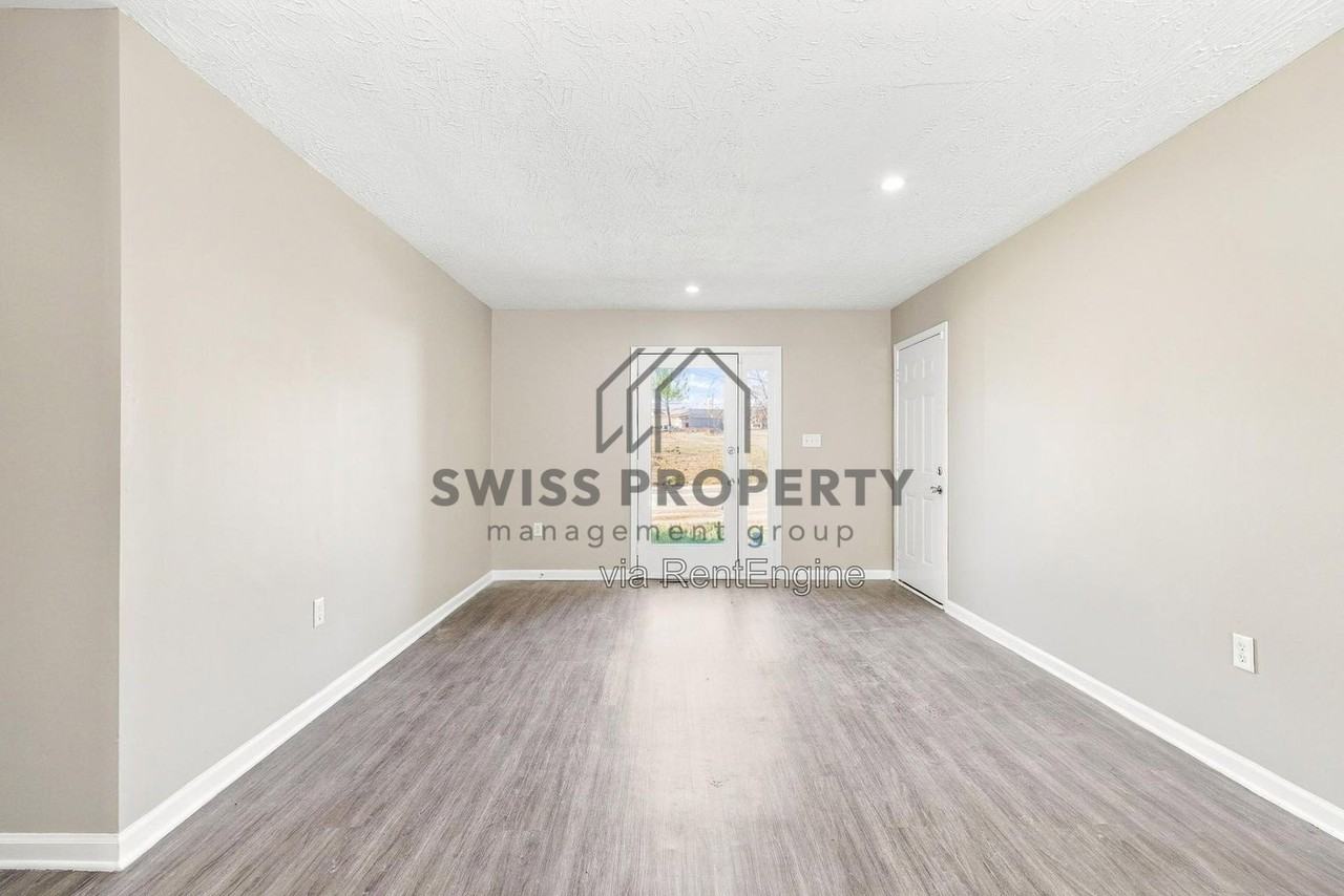 6375 Silverleaf Ave - Photo 7 of 21