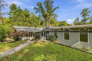 featured image of 9713 Mill Run Dr