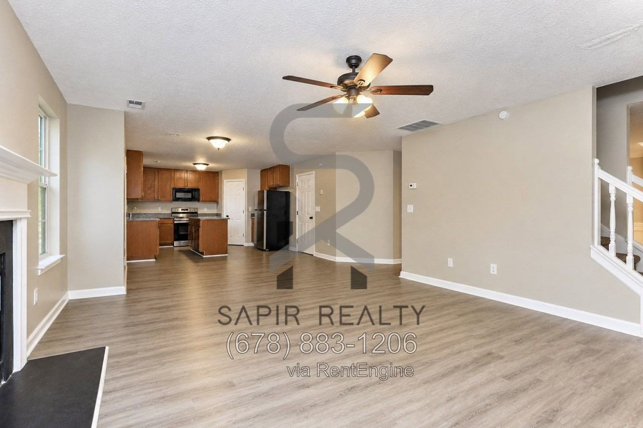 13168 Cooper Ct - Photo 4 of 20