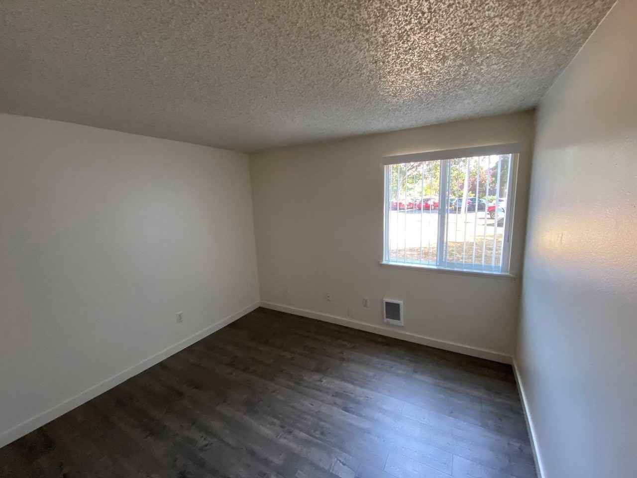 469 Senate St Nw - Photo 7 of 11