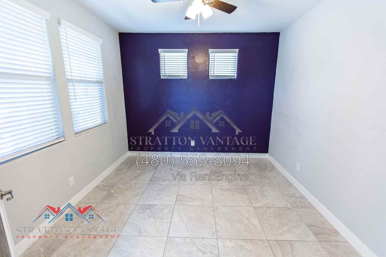 2725 S Gordon - Photo 5 of 38